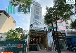 Bán Tòa Khách Sạn 3 Sao 9 Tầng Mặt Hồ Trung Kính. Đang cho thuê 6500usd/th. Giá 58 TỶ