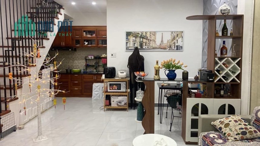 NHỈNH 2 TỶ - NHÀ TRUNG TÂM TP - 2 TẦNG MỚI - ĐƯỜNG 2,5m TRẦN CAO VÂN - THANH KHÊ.
