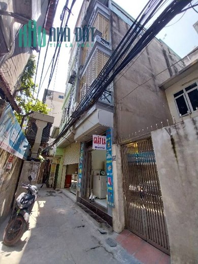 MẶT NGÕ THÔNG KINH DOANH, 3 BƯỚC RA HỒ ĐẦM TRÒN – Nhà 4 tầng 135 Đội Cấn 21m chỉ 2.5 tỷ