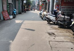 CỔ NHUẾ GIÁP PHẠM VĂN ĐỒNG - 5 TẦNG KINH DOANH -  Ô TÔ TRÁNH NHAU