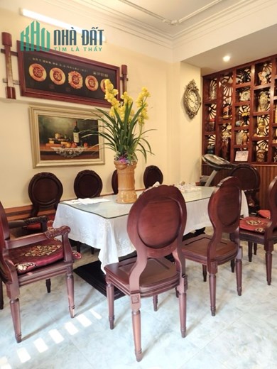Tuyệt Phẩm- Nguyễn Văn Cừ- Phân Lô-Ô Tô Tránh- Trung Tâm- Sầm Uất-Tiện Ích- Hiếm Đẹp- 81m2- 13 Tỷ