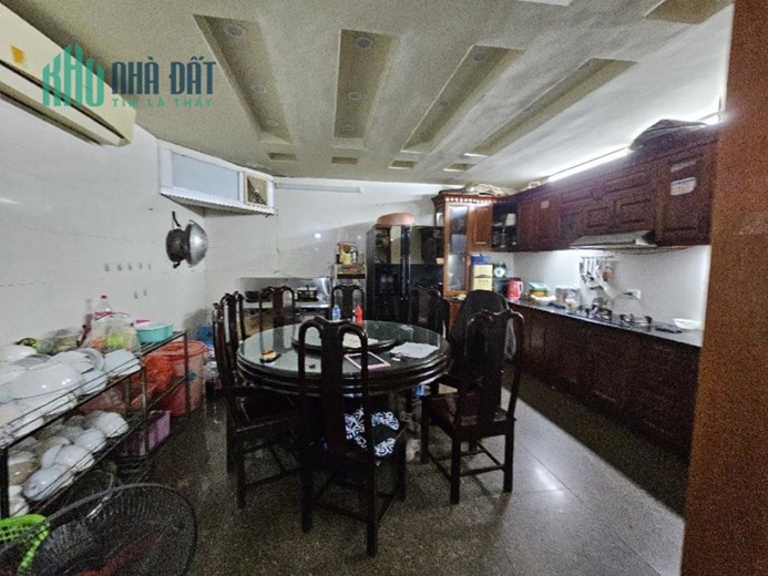 Tuyệt Phẩm- Nhà Phố- Nguyễn Sơn- Ô Tô Tránh- Lô Góc- Trung Tâm- Kinh Doanh- Tiện Ích- 95m2- 15,8 Tỷ