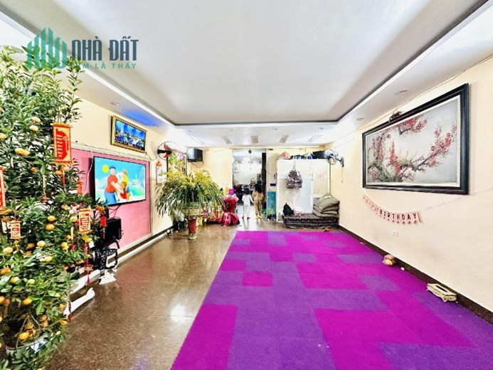 Tuyệt Phẩm- Nhà Phố- Nguyễn Sơn- Ô Tô Tránh- Lô Góc- Trung Tâm- Kinh Doanh- Tiện Ích- 95m2- 15,8 Tỷ