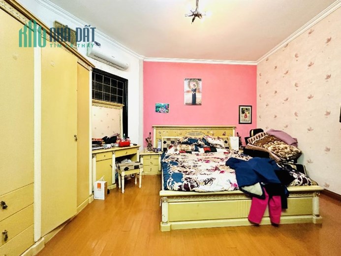 Tuyệt Phẩm- Nhà Phố- Nguyễn Sơn- Ô Tô Tránh- Lô Góc- Trung Tâm- Kinh Doanh- Tiện Ích- 95m2- 15,8 Tỷ