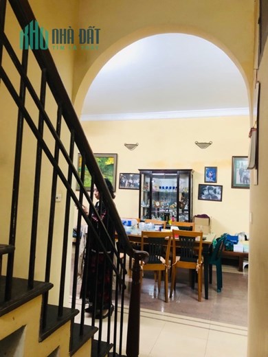 Đầu Tư Cho Tương Lai: Nhà Khu Biệt Lập Phố Hồng Hà, 70m, 4 Tầng, Chỉ Cách Hồ Gươm Ba Bước