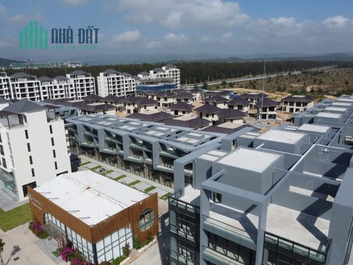 Cần bán Shophouse Biển 2 mặt tiền 205m2 Tổ Hợp Nghỉ Dưỡng & Giải Trí L'Aurora Phú Yên