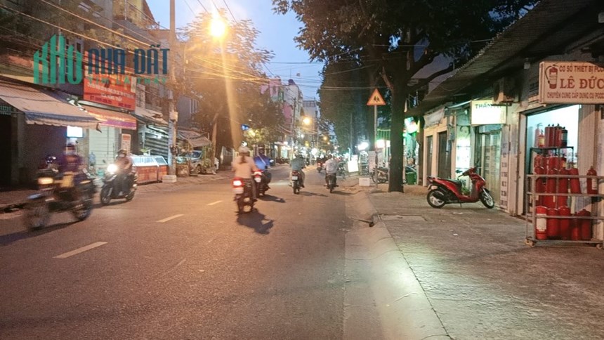 Mặt tiền Nguyễn Duy Trinh, 3050m, ngang 35m, Long Trường, Thủ Đức, chỉ 241 tỷ.