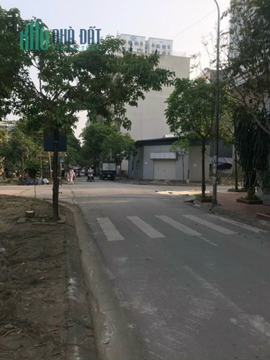 Chính chủ cho thuê nhà c4 có gác xép KĐT Kiến Hưng. Có điện 3 pha