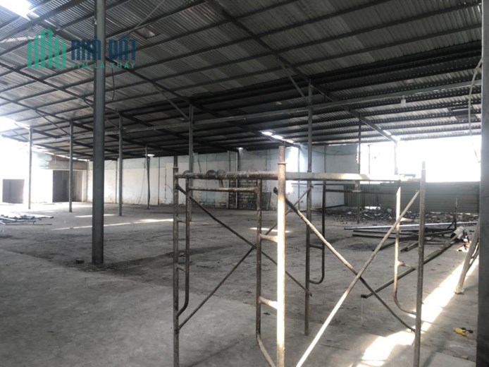 Cho thuê nhà xưởng 500m2, 1100m2, 1700m2 gần ngã tư Ga, Quận 12