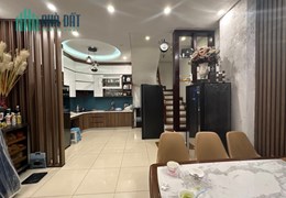 HÀNG HIẾM PHÂN LÔ TRẦN KIM XUYẾN 47M 4 TẦNG Ô TÔ DỪNG ĐỖ VÒNG QUANH NHÀ 12.4 TỶ