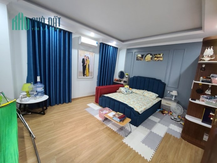 NHÀ ĐẸP THÁI HÀ 50M 5 TẦNG THANG MÁY GARA Ô TÔ KD ỔN ĐỈNH MT5M GIÁ 12.6 TỶ