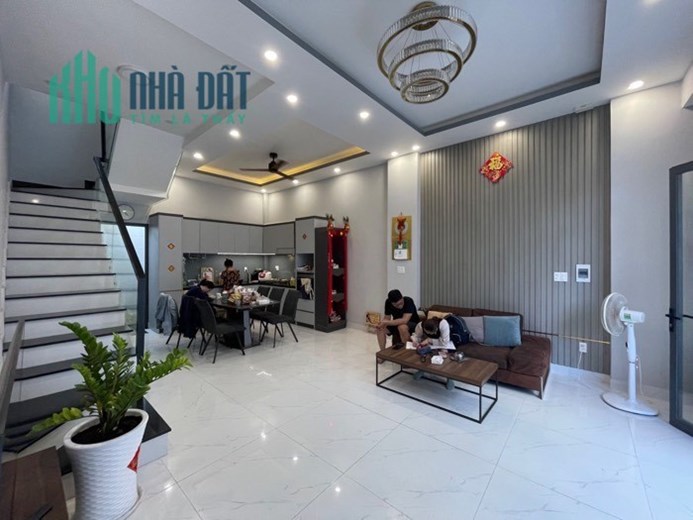 BÁN NHÀ ĐƯỜNG ĐÀO TÔNG NGUYÊN - DIỆN TÍCH SỬ DỤNG 119M2 CHỈ 5.4 TỶ