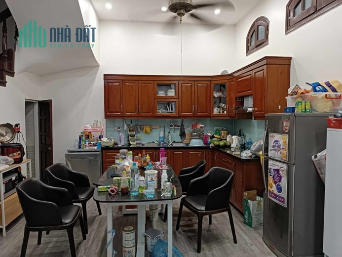 CẦN BÁN CĂN NHÀ PHỐ XUÂN LA, TÂY HỒ. KINH DOANH - Ô TÔ. 100m2*4T, Giá 42 tỷ. LH 0394902347