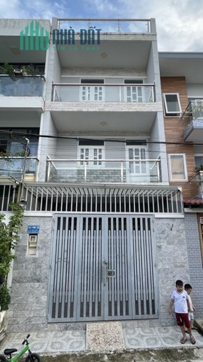 Cần bán nhanh 2 căn nhà vị trí đẹp trung tâm Quận 9, Giá Cực Tốt