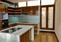 Nhà Ngõ Yết Kiêu, 80m, 5 tầng, Mt 4.3, 25.8 tỷ.