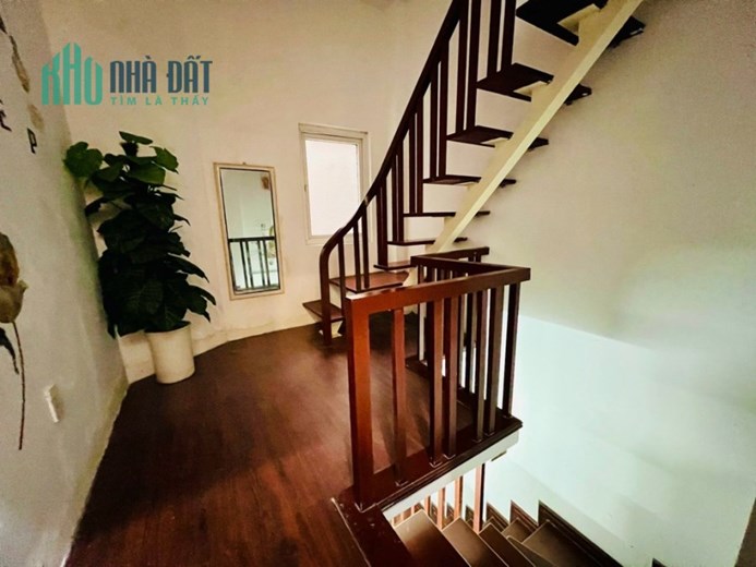 GẦN MẶT PHỐ Hoè Nhai, LÔ GÓC, KHÁ MỚI ĐẸP 30M2 3 tầng chỉ 2.6 tỷ - Quá Hiếm