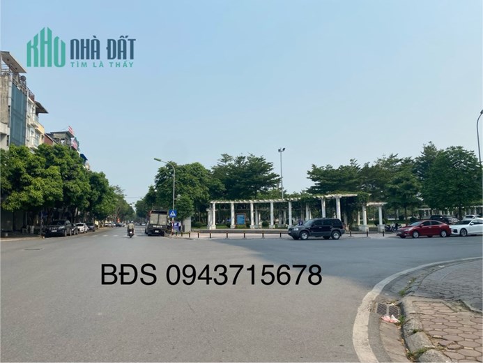Bán 100m2 đất tặng nhà cấp 4 mặt phố Hoàng Như Tiếp, bồ đề, Long biên.