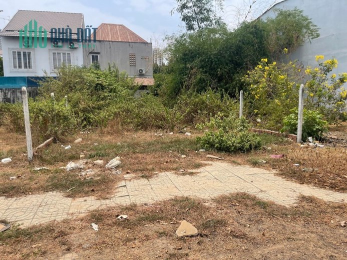 Cần Bán GẤP Lô Đất Đẹp Mặt Tiền đường Phước Thiện , Quận 9, Giá đầu tư