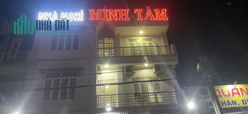 Cần Bán Khách Sạn Ngay Trung Tâm Sầm Uất Nhất TP Long Khánh , Giá Cực Tốt