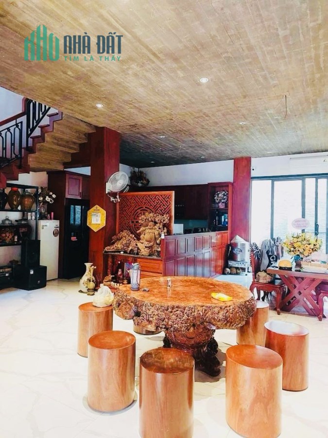 BIỆT THỰ  CỰC ĐẸP THIẾT KẾ VÔ CÙNG HIỆN ĐẠI CẢM BIẾN VÂN TAY CHÍNH CHỦ ĐỊNH CƯ BÁN GẤP!!!