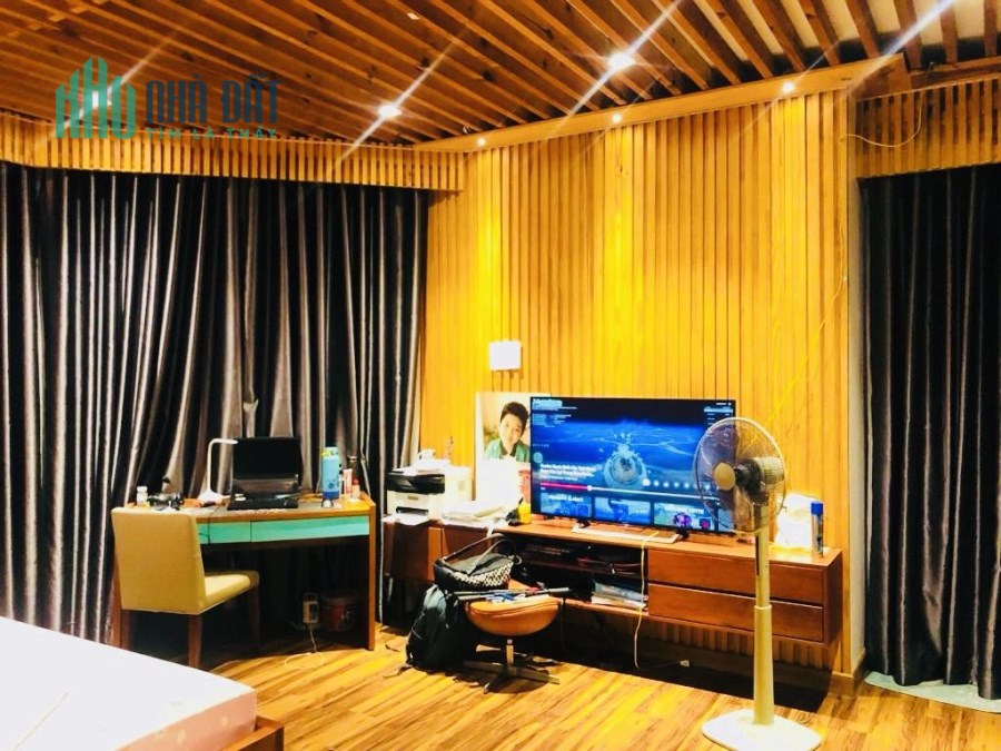 BIỆT THỰ  CỰC ĐẸP THIẾT KẾ VÔ CÙNG HIỆN ĐẠI CẢM BIẾN VÂN TAY CHÍNH CHỦ ĐỊNH CƯ BÁN GẤP!!!