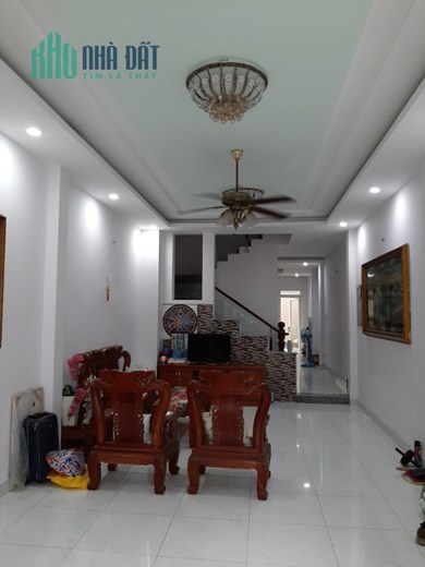 Nhà phố xinh 4.2 x 25.2m 1 trệt 3 lầu Nguyễn Thị Minh Khai Quận 1 TP.HCM