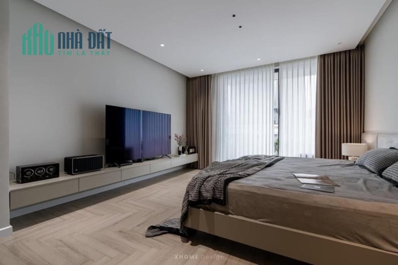 BÁN TOÀ NHÀ 7 TẦNG GẦN 100M2- THANG MÁY- 5M RA PHỐ HOÀNG CẦU- KD 70TR/THÁNG - RẤT HIẾM