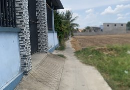 Cần Tiền Bán Gấp Nhà và Dãy Nhà Trọ Ngay TT Long Hiệp , Bến Lức , Giá Thương Lượng