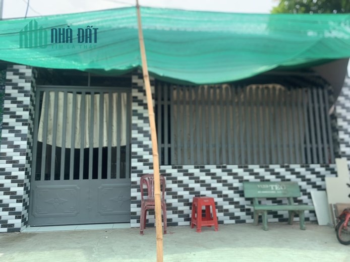 Cần Tiền Bán Gấp Nhà và Dãy Nhà Trọ Ngay TT Long Hiệp , Bến Lức , Giá Thương Lượng