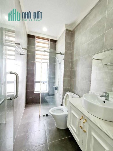 Bán thự Biệt thự Lavila, Xã Phước Kiển, Huyện Nhà Bè, DT 201m2, Giá 12ty95 TL