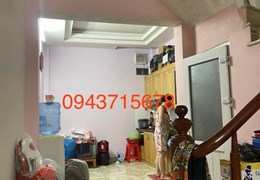 Bán nhà đường hoàng hoa thám 40m x 4 tầng ngõ rộng.