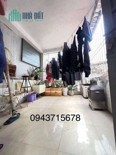 Bán nhà đường hoàng hoa thám 40m x 4 tầng ngõ rộng.