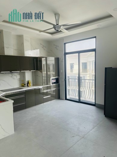 🌻 🌻 CHO THUÊ NHÀ PHỐ 108M2 - 5 TẦNG - VINHOMES GRAND PARK GIÁ 26TR