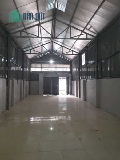 Cho thuê 200m2 kho xưởng, cửa hàng mặt phố Bắc Cầu, Ngọc Thụy, Long Biên, HN