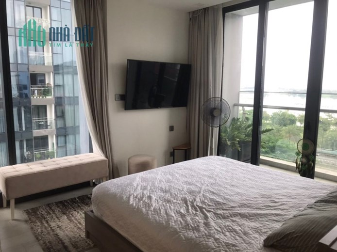 Cần bán căn hộ cao cấp 3 phòng ngủ Vinhome Golden River Quận 1 TP.HCM