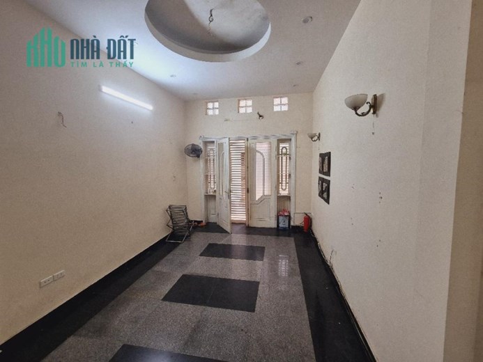Ngọc Hà đối diện Lăng Bác, Ô TÔ VÀO THẲNG CỬA – 52m  4 tầng chỉ 10.5 tỷ