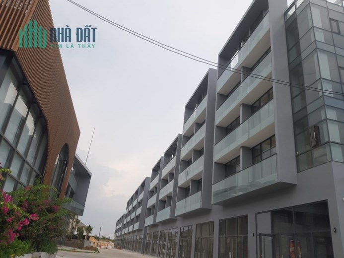 Bán Căn Nhà 3 Tầng Wiew Trực Diện Biển Tuy Hòa -Phú Yên