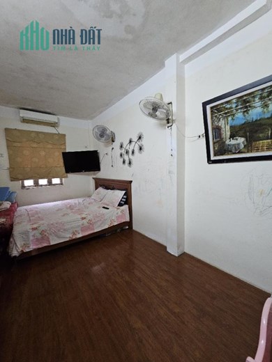 LÔ GÓC SÂN THOÁNG, NGÕ NÔNG SẠCH - Hàng Bông 5 tầng 30m chỉ 5.6 tỷ - MẶT TIỀN RỘNG