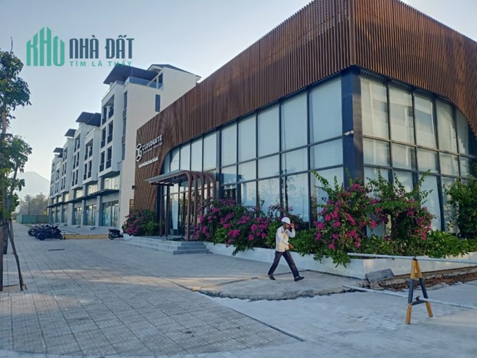 Chỉ còn duy nhất vài căn Nhà mặt phố Trần Nhân Tông - Lê Duẩn - Độc Lập cách biển Tuy Hòa 50m