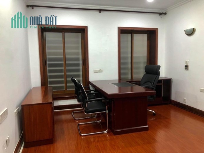 Nhà phố Hàng Bài, 41m, 5 tầng, Mt 3.5m, thoáng, 15.9 Tỷ