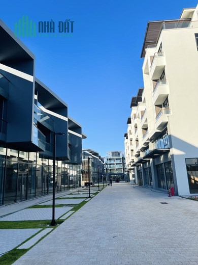 Cần bán Shophouse Biển mới đẹp 368m2 Tổ Hợp Nghỉ Dưỡng L'Aurora Phú Yên