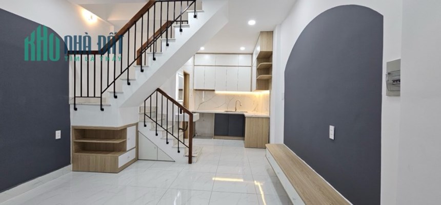 Hotttttt - hẻm xe hơi khu nhà giàu - văn minh yên tĩnh - chỉ 2.3 tỷ