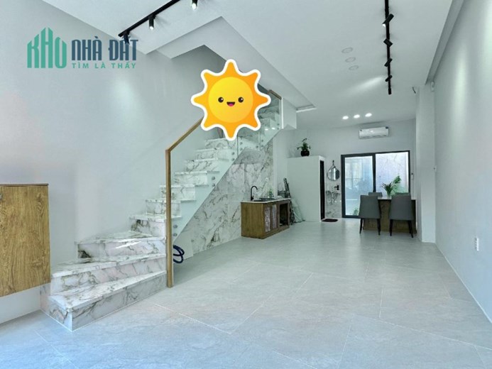 Xe hơi đỗ cửa - 4 tầng BTCT - sổ nở hậu tài lộc -chỉ hơn 7 củ tỏi
