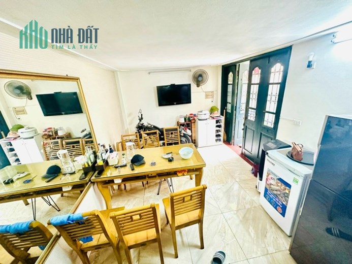 Bà Triệu gần Bờ Hồ - 6 tầng 30m chỉ 12 tỷ - NGÕ NÔNG RỘNG, NHÀ THOÁNG, CÓ THỂ KINH DOANH