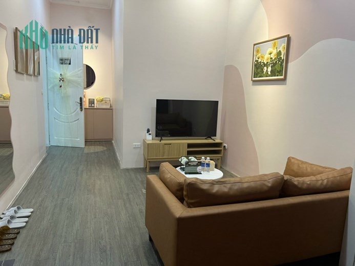 CẦN BÁN NHÀ NGÕ 126 HÀO NAM-DT 89M2 - 7 TẦNG - MT 5.84M- GIÁ 15 TỶ.
