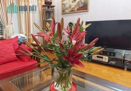 Bán nhà ngõ 185 Chùa Láng Đống Đa dt 80m2 x 5 t mt 7.8 m giá 10 tỷ