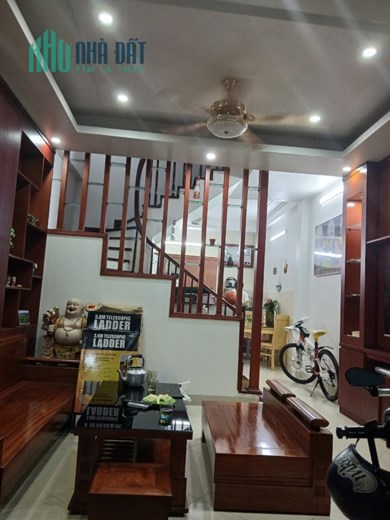 Bán nhà Mỹ Đình 1,Quận NamTừ Liêm dt 50m2 x 4 t mặt tiền 4,2 m ra phố 15 m giá 9.8 tỷ
