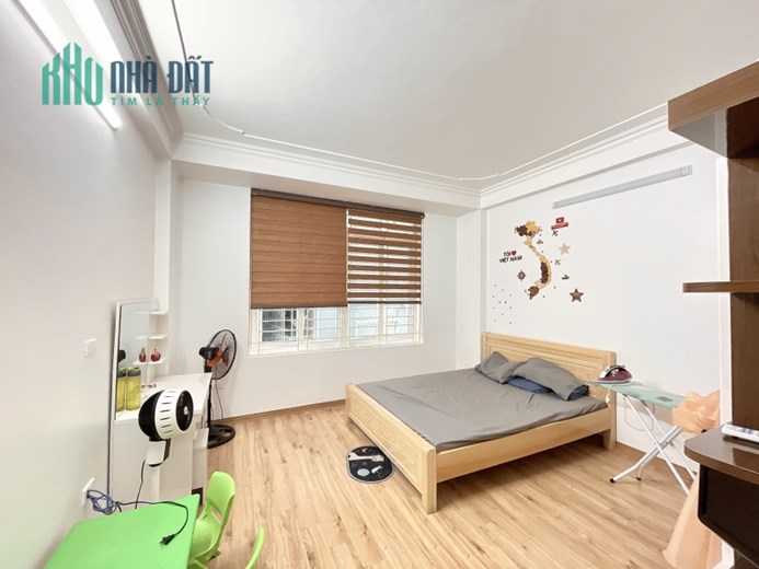 Bán nhà Mỹ Đình 1,Quận NamTừ Liêm dt 50m2 x 4 t mặt tiền 4,2 m ra phố 15 m giá 9.8 tỷ