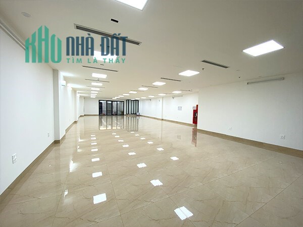 Bán Tòa Văn Phòng 9 Tầng Mặt Phố Ngô Gia Tự. Vị Trí Đắc Địa.DT 348m2.Mt 8.2m nở hậu 12m. Giá 130 TỶ
