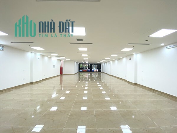 Bán Tòa Văn Phòng 9 Tầng Mặt Phố Ngô Gia Tự. Vị Trí Đắc Địa.DT 348m2.Mt 8.2m nở hậu 12m. Giá 130 TỶ